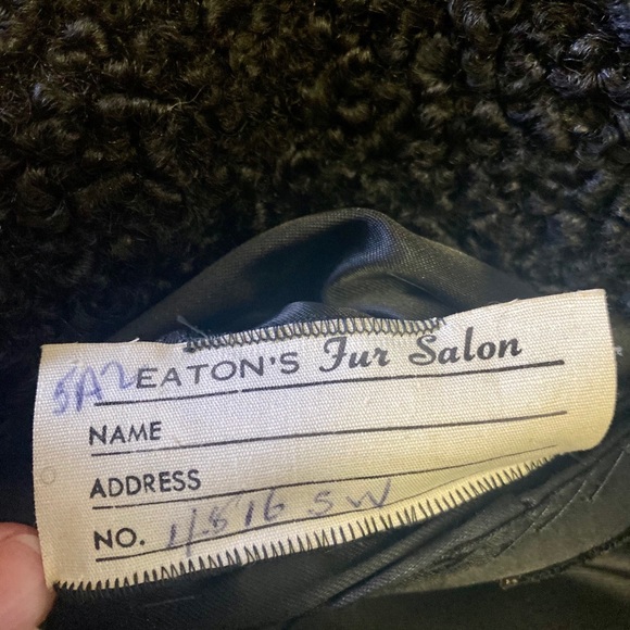 Eaton’s Lambswool & Fur Collar Coat - Picture 2 of 3